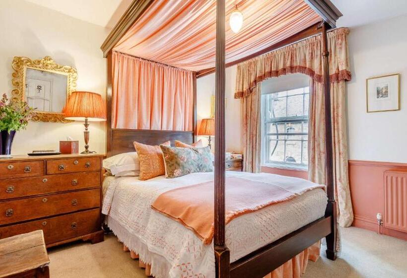 Номер Стандарт, Heron House