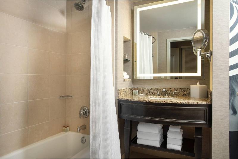 Стандартный Номер Кровать Кинг, Renaissance Tampa International Plaza