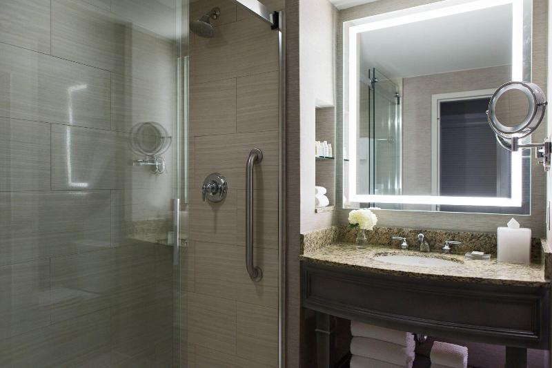 Номер Executive Кровать Кинг, Renaissance Tampa International Plaza