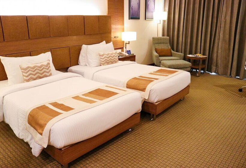Номер бизнес-класса, Radisson Blu Hotel, Greater Noida