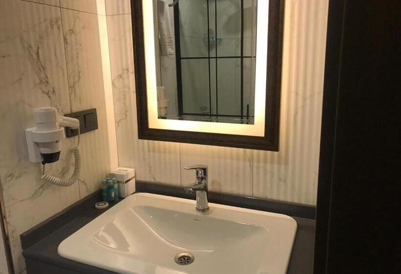 Quarto standard, Sette Serenity