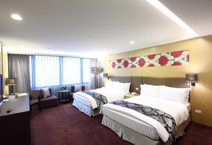 اتاق سوپریور چهار تخته, Golden Tulip Zhong Xin Hotel Taichung