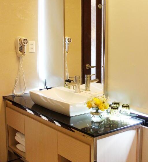 سوییت سوپریور, Golden Tulip Zhong Xin Hotel Taichung