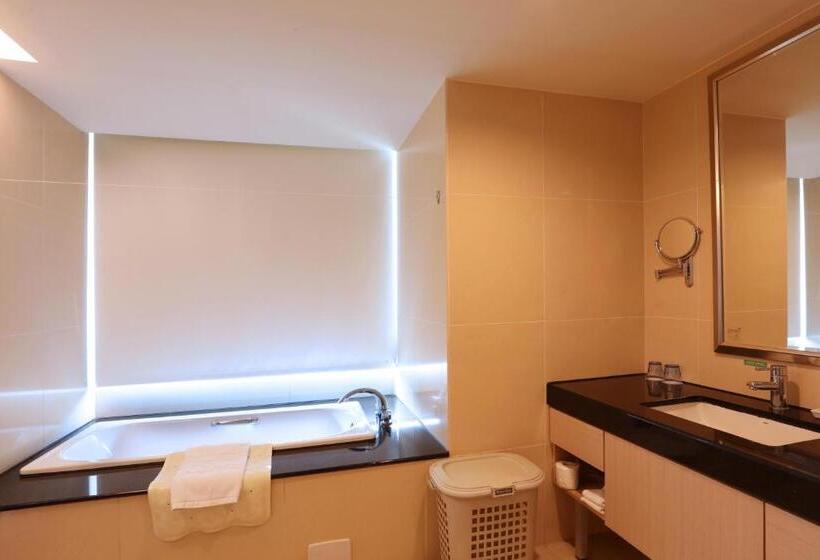 سوییت, Golden Tulip Zhong Xin Hotel Taichung