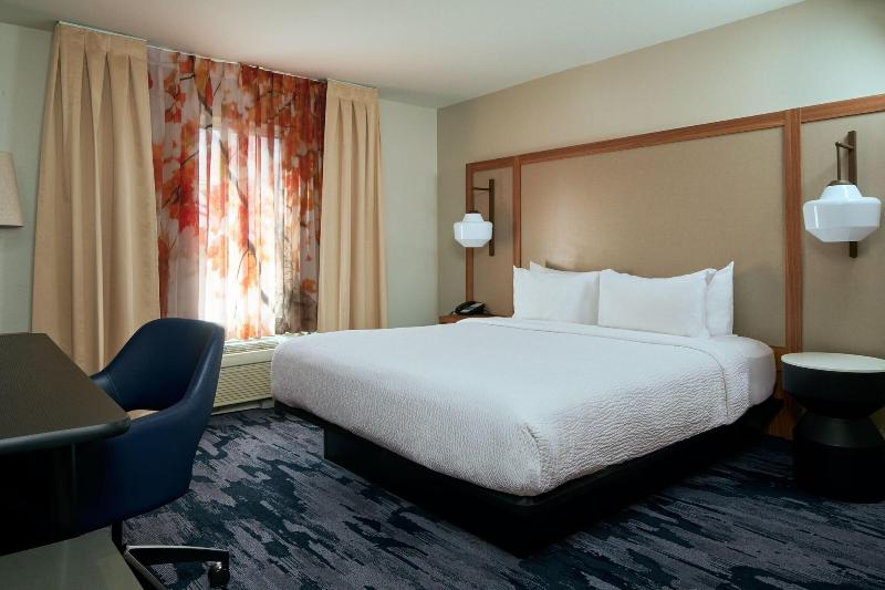 Люкс Кровать Кинг, Fairfield Inn And Suites San Bernardino