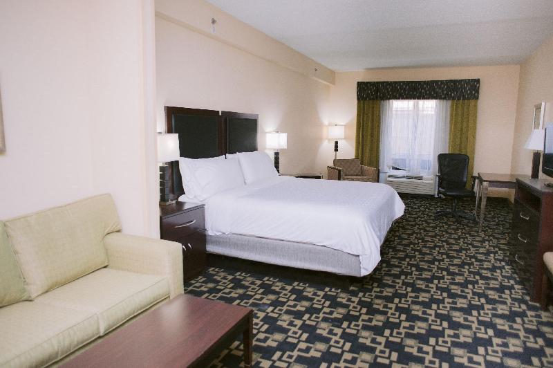 سوئیت با تخت بزرگ, Holiday Inn Express Hotel Raleigh Southwest, An Ihg
