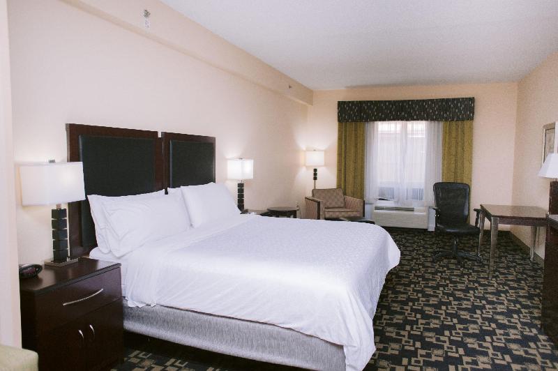 سوئیت با تخت بزرگ, Holiday Inn Express Hotel Raleigh Southwest, An Ihg