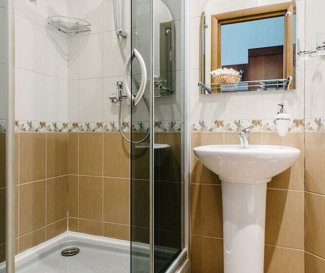Quarto Estandar, Anabel At Nevsky 88