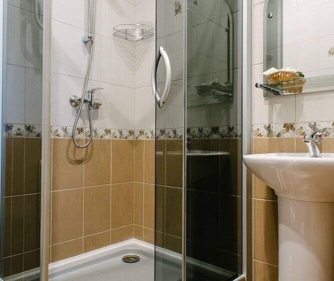 Quarto Estandar, Anabel At Nevsky 88