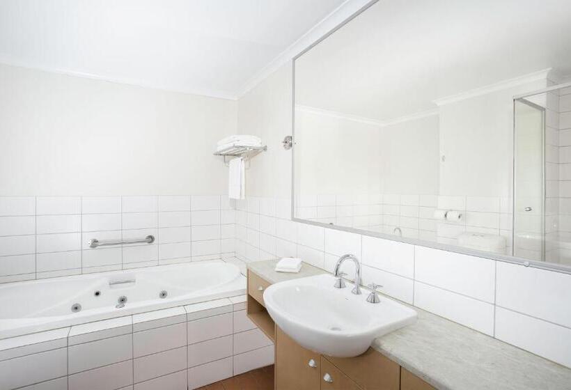Апартаменты 1 Спальня, Mantra Geraldton