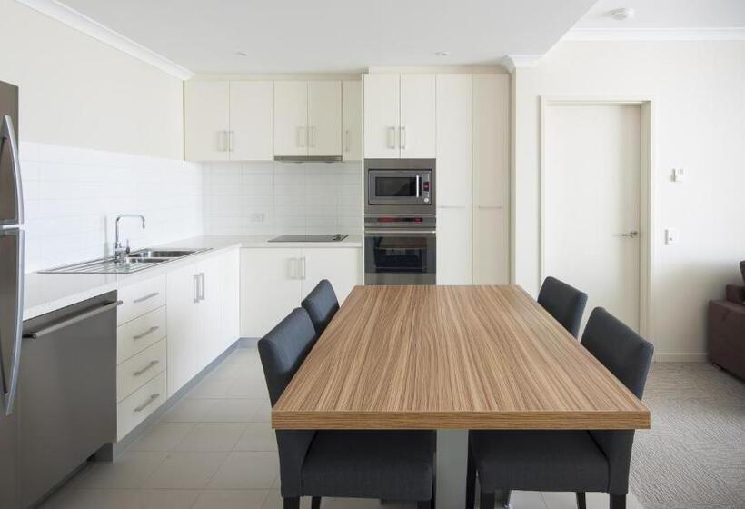Апартаменты Superior 2 Спальни, Mantra Geraldton