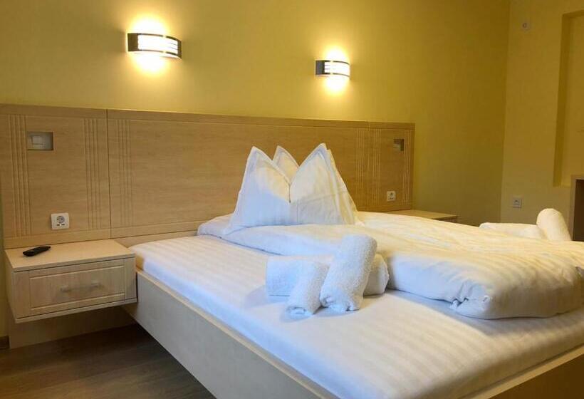 اتاق لوکس, Vila Toscana