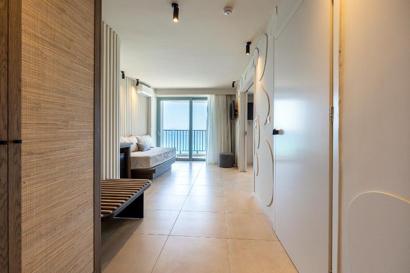 Люкс Superior Вид на Море, Alia Beach Hotel By Estia