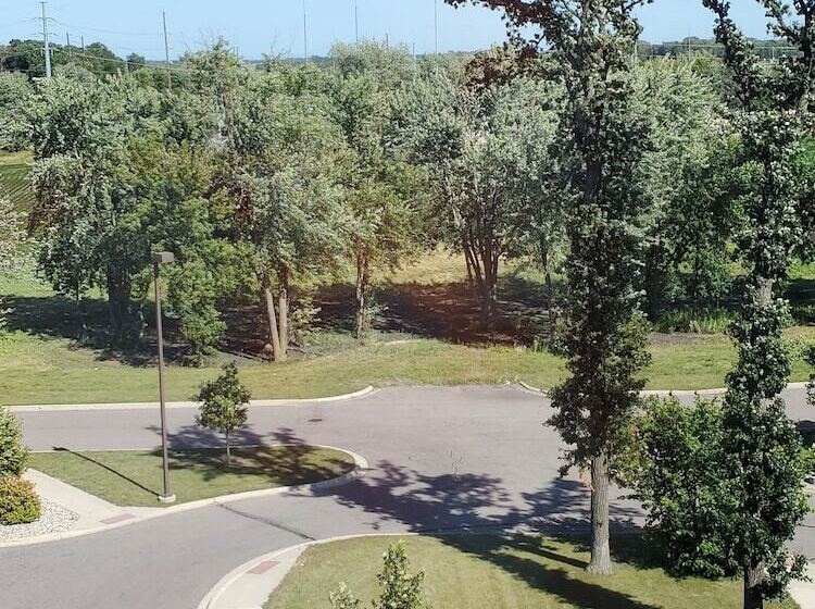 Люкс, Holiday Inn Express Hotel & Suites Mankato East, An Ihg