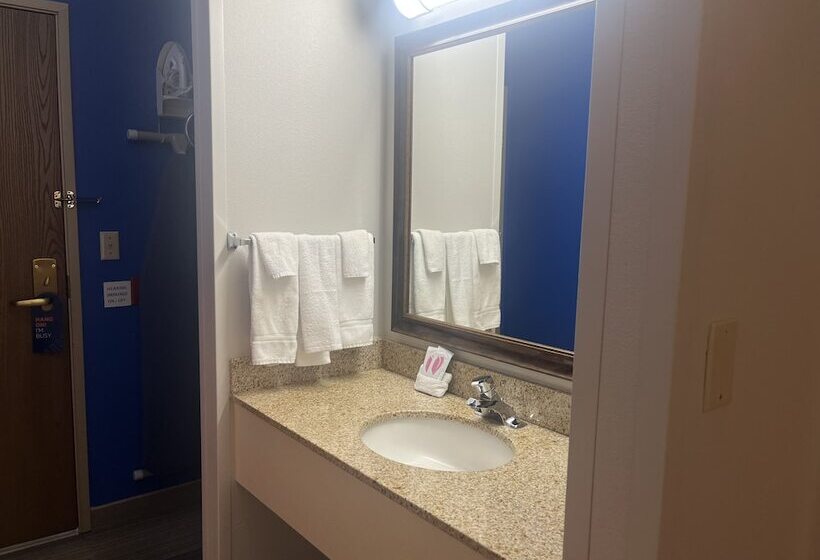 Номер Стандарт 2 Двуспальные Кровати, Holiday Inn Express Hotel & Suites Sioux Falls At Empire Mall, An Ihg