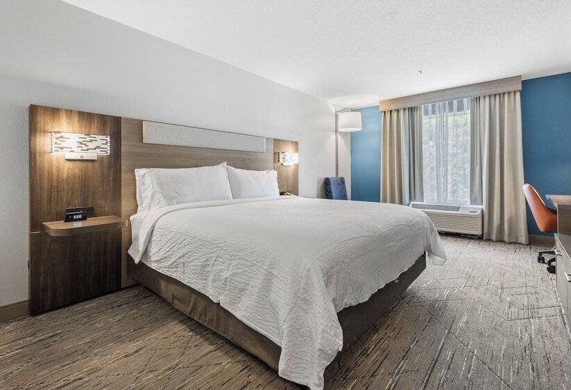 Номер Стандарт, Holiday Inn Express & Suites Starkville By Ihg