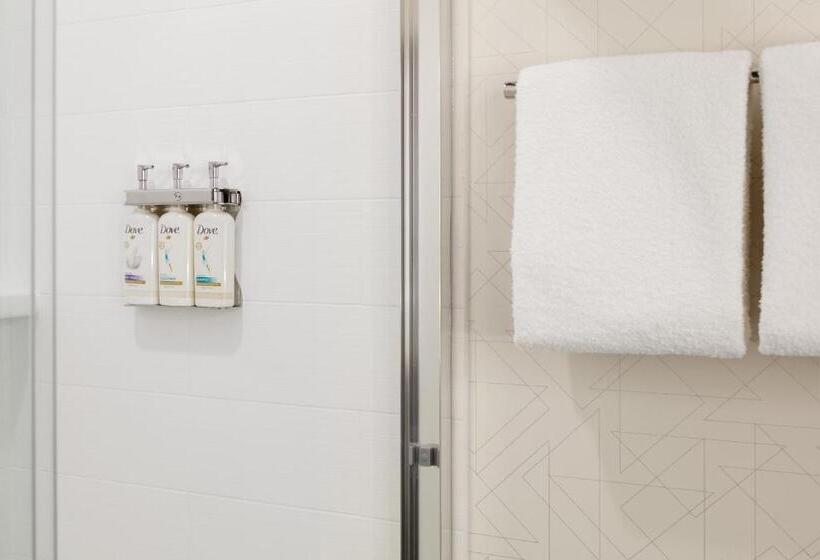 장애인을 위한 킹사이즈 침대 스탠다드 룸, Holiday Inn Express Hotel & Suites Van Wert, An Ihg