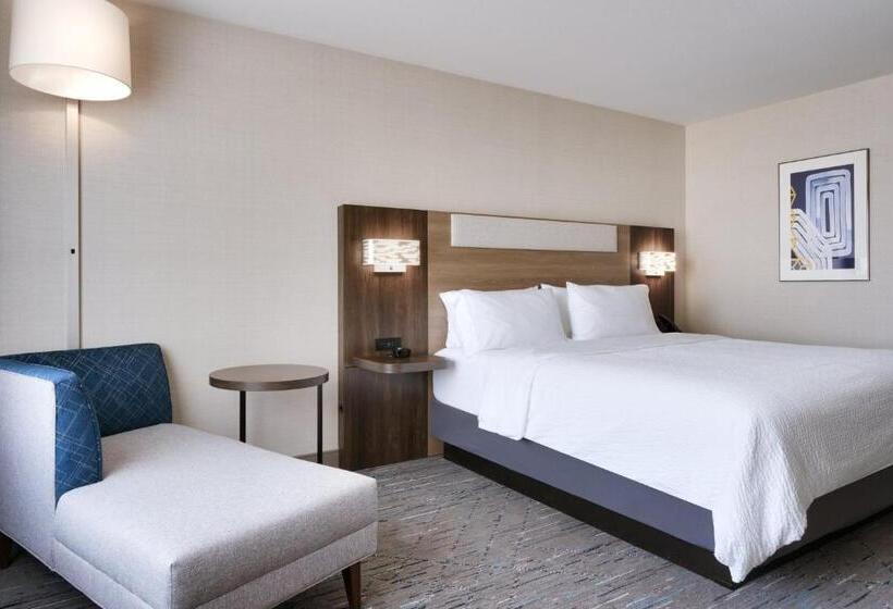 장애인을 위한 킹사이즈 침대 스탠다드 룸, Holiday Inn Express And Suites Helena, An Ihg