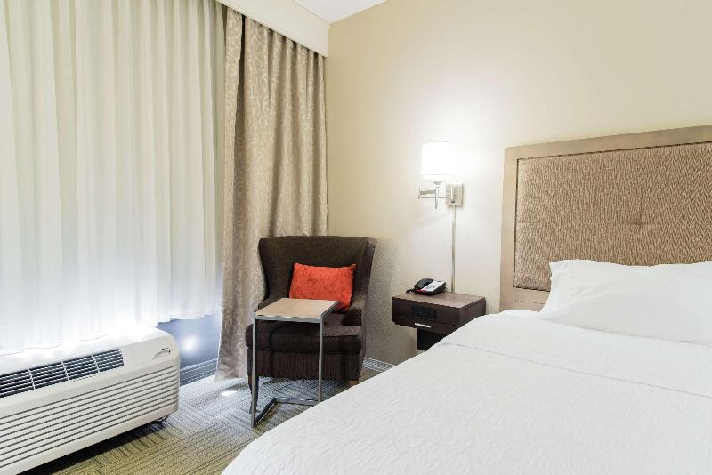 Номер Стандарт Адаптированный для Инвалидов, Holiday Inn Express And Suites Helena, An Ihg