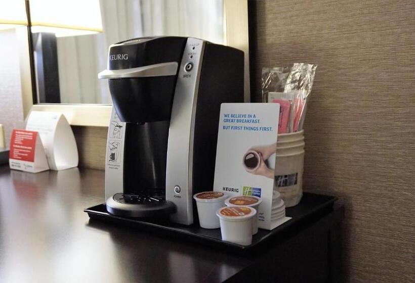 带大床的标准间, Holiday Inn Express & Suites Gibson, An Ihg