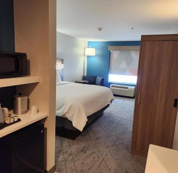 Номер Стандарт Адаптированный для Инвалидов, Holiday Inn Express & Suites Perry, An Ihg