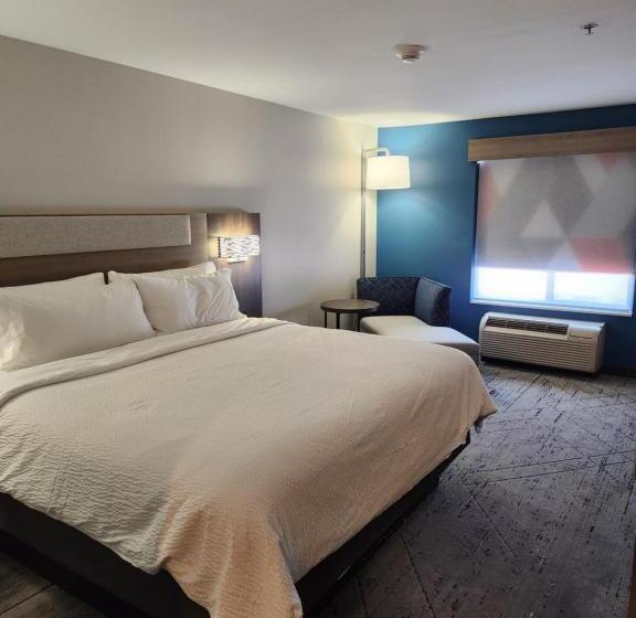 Номер Стандарт Кровать Кинг Адаптированный для Инвалидов, Holiday Inn Express & Suites Perry, An Ihg