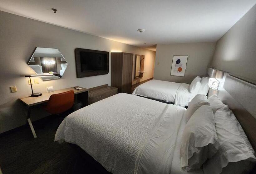 Люкс Кровать Квин, Holiday Inn Express & Suites Perry, An Ihg