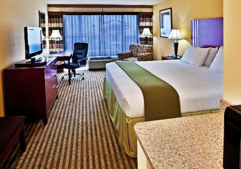 Номер Стандарт, Holiday Inn Express & Suites Perry, An Ihg
