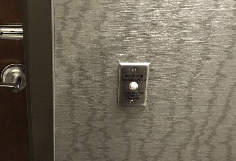 Люкс Адаптированный для Инвалидов, Comfort Suites Mcdonough Atlanta South