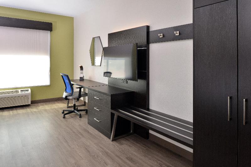 Номер Стандарт Кровать Кинг Адаптированный для Инвалидов, Holiday Inn Express Hotel & Suites Royse City   Rockwallrockwall   Royse City, An Ihg