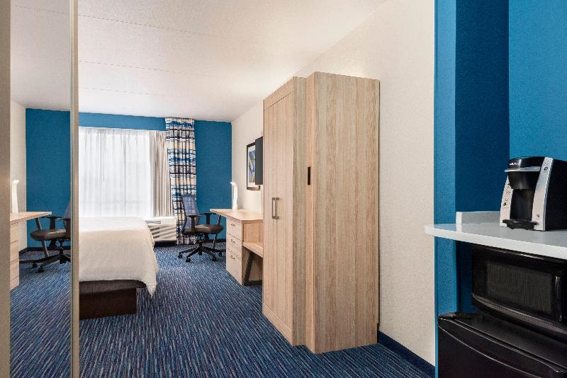 Стандартный Номер Кровать Кинг, Holiday Inn Express Dumfries Quantico, An Ihg