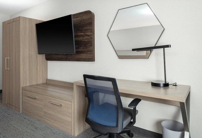 스위트, Holiday Inn Express & Suites Roanoke Rapids Se By Ihg