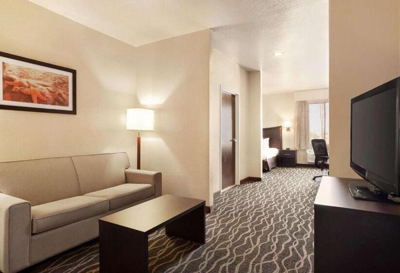 סוויטה מותאמת לאדם עם מוגבלויות, Baymont By Wyndham Clute Lake Jackson