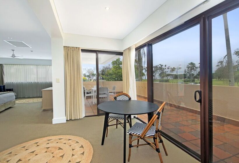 스위트, Waves  Byron Bay
