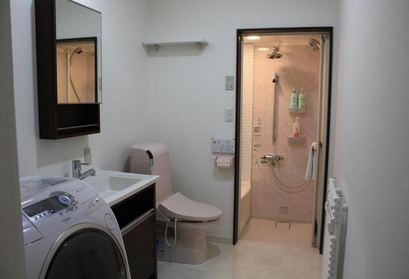 آپارتمان 1 خوابه, Tsuru Apartments