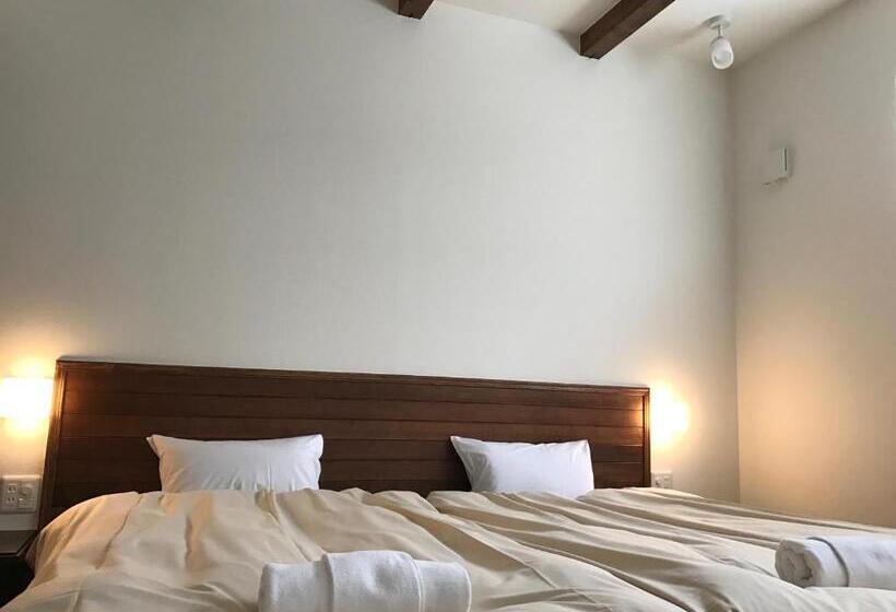 آپارتمان 2 خوابه, Tsuru Apartments