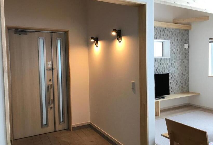 آپارتمان لوکس 1 خوابه, Tsuru Apartments