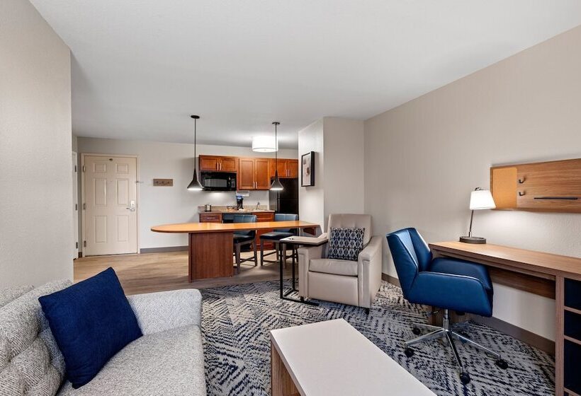 Люкс Кровать Кинг, Candlewood Suites Cape Girardeau By Ihg