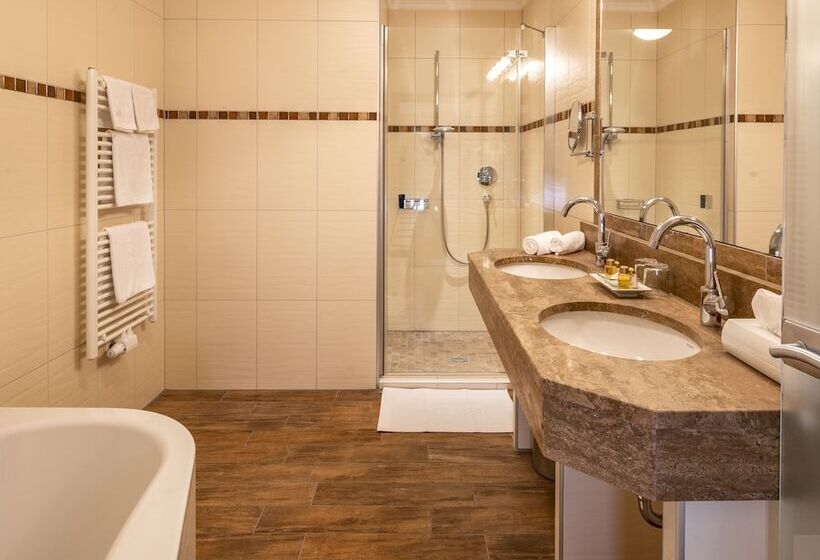 Family Suite, Almhof