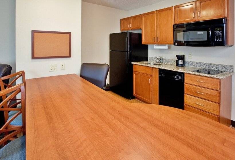 Люкс Адаптированный для Инвалидов, Candlewood Suites Colonial Heights   Fort Lee, An Ihg