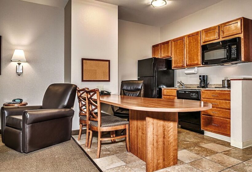 سوئیت برای معلولان, Candlewood Suites Oak Harbor, An Ihg