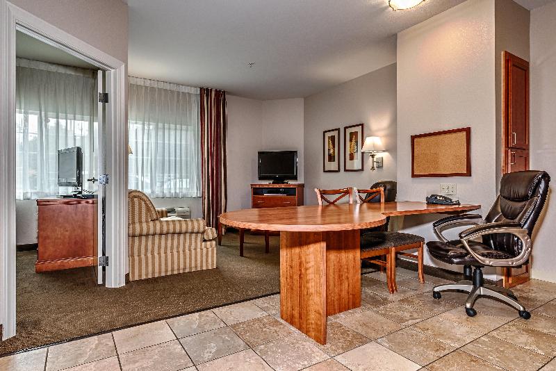 سوئیت برای معلولان, Candlewood Suites Oak Harbor, An Ihg