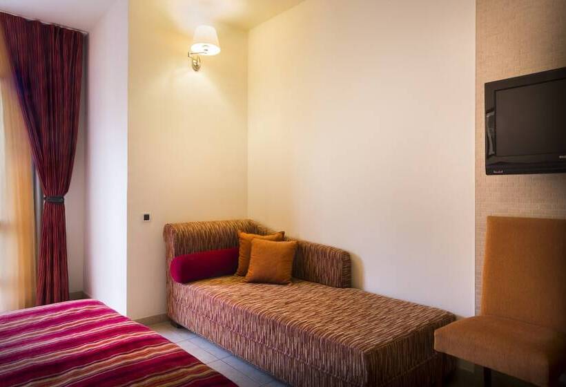 اتاق کلاسیک سه تخته, Valamar Atrium Residence