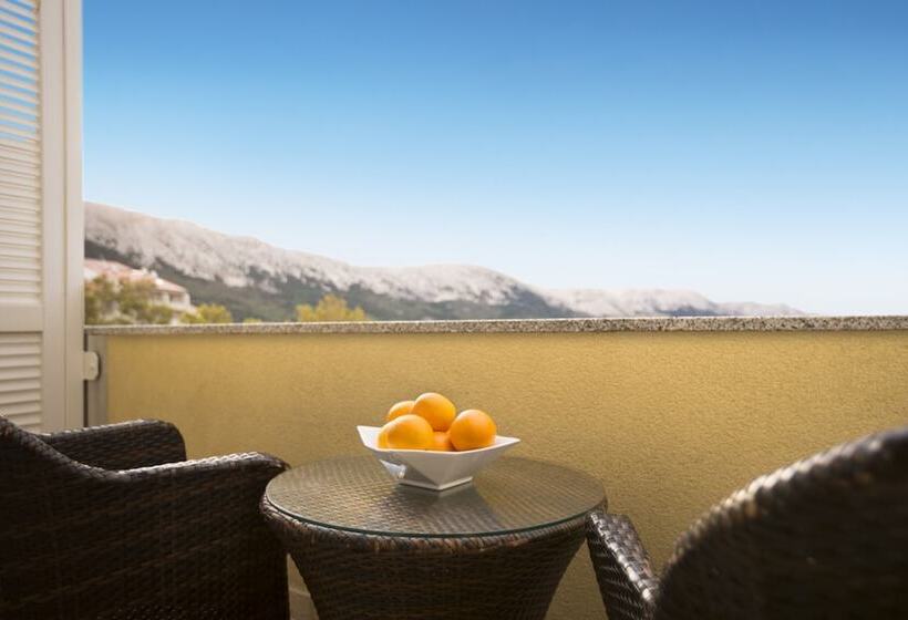 اتاق سوپریور سه تخته, Valamar Atrium Residence