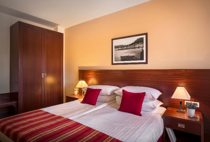 اتاق کلاسیک سه تخته, Valamar Atrium Residence