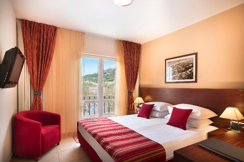 اتاق کلاسیک سه تخته, Valamar Atrium Residence
