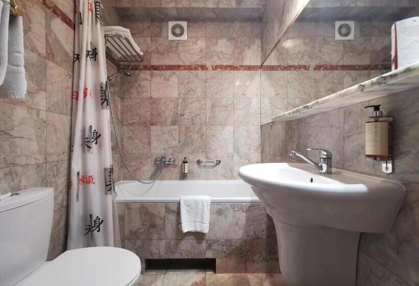 آپارتمان 1 خوابه با بالکن, Zhong Hua