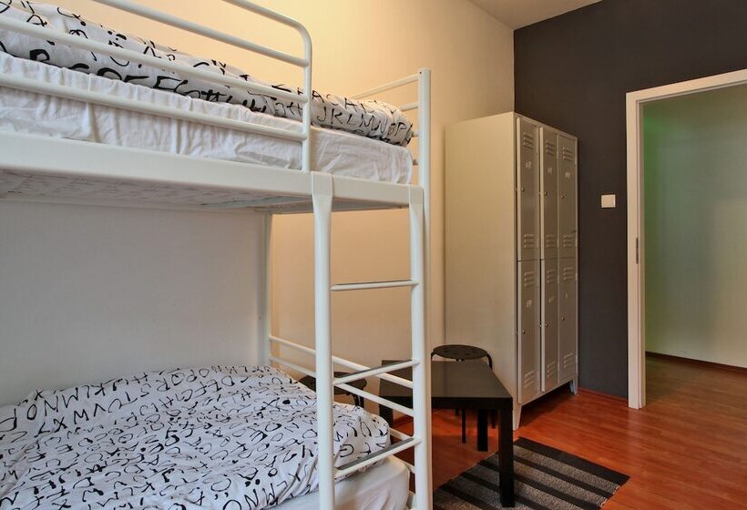 تختخواب در اتاق مشترک, Taban Hostel Zagreb   Hostel
