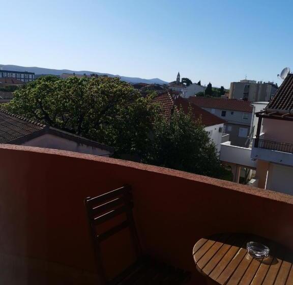 اتاق استاندارد یک نفره, Villa Maimare