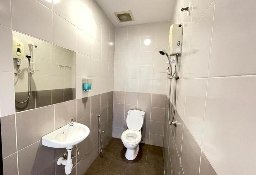 اتاق اجرایی سه نفره, Swing & Pillows   Kl Sri Petaling